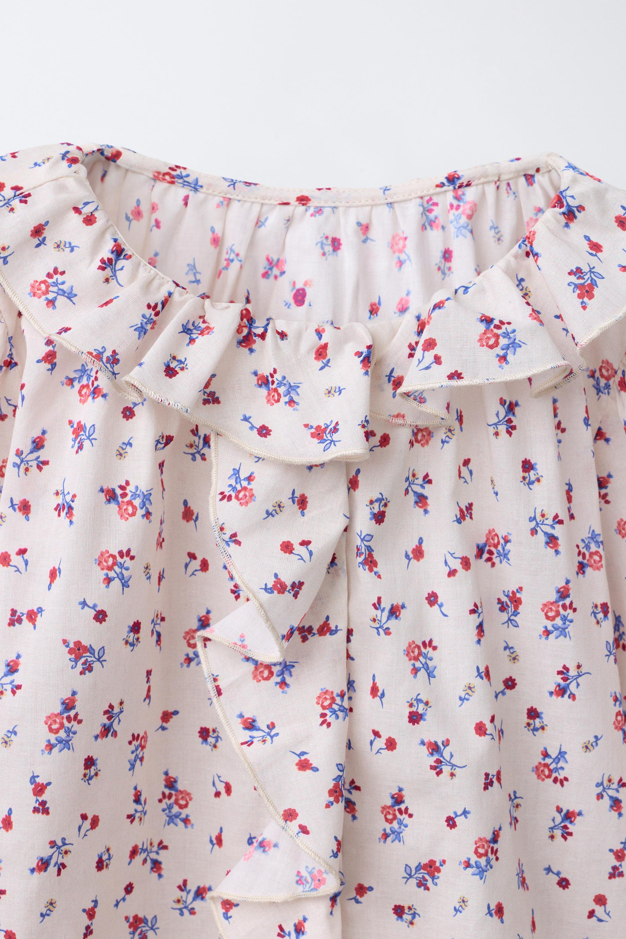 CHEMISE À FLEURS AVEC VOLANT